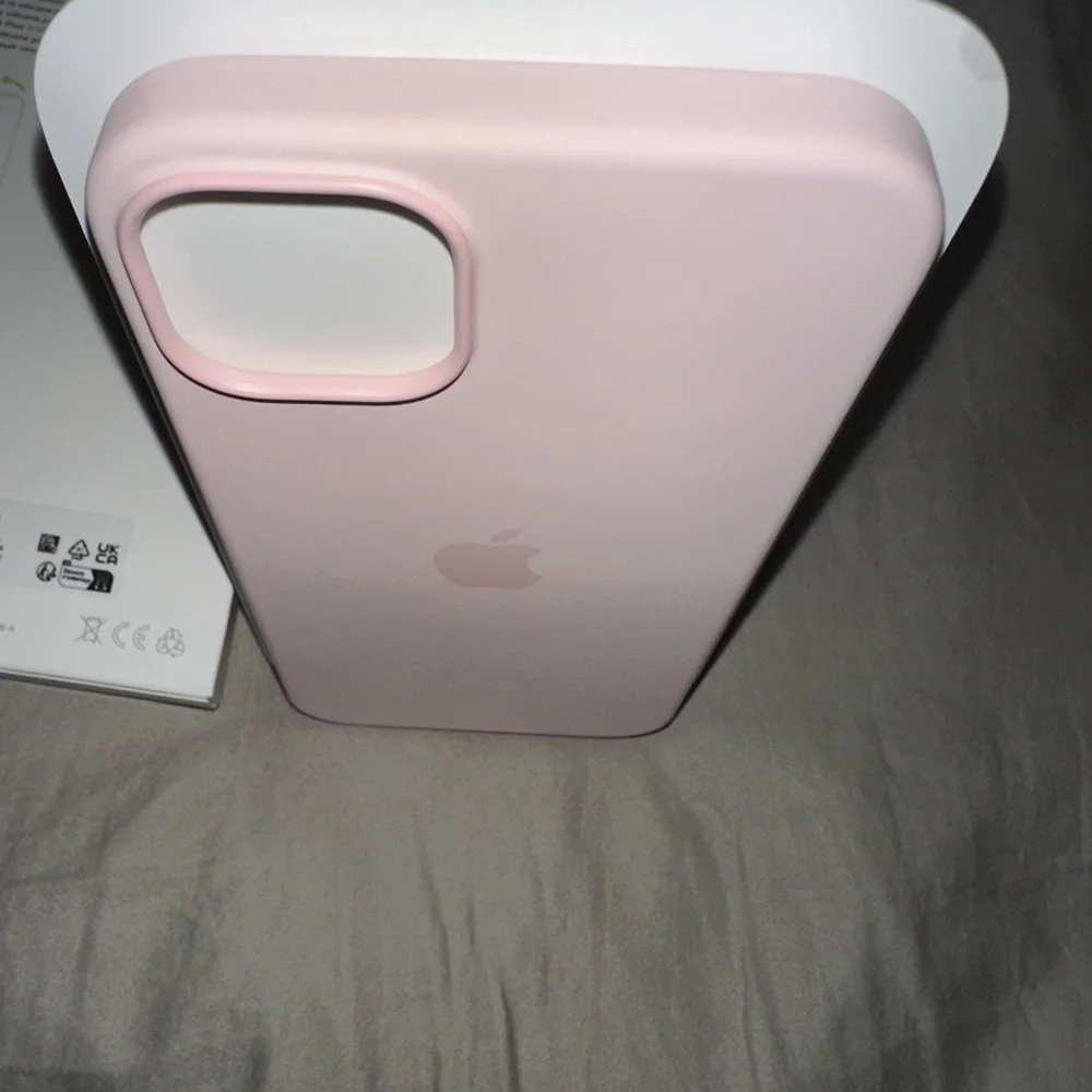 Apple Silicon Chalk Pink Case iPhone 14 Plus